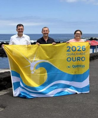 Zona Balnear da Barca destinguida com a Bandeira "Praia com Qualidade de Ouro"